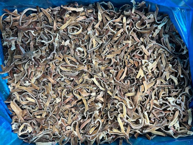 Sinocharm Musim Baru BRC Bersertifikat W 4-6mm Jamur Beku Segar IQF Irisan Jamur Kuping Hitam 1